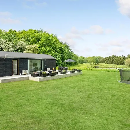 3 Bedroom Amazing In Toftlund